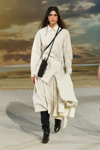 Look 8